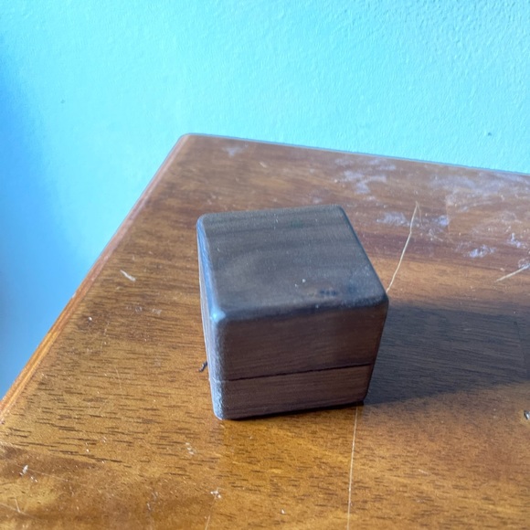 Wild Love wooden ring box - Picture 4 of 5